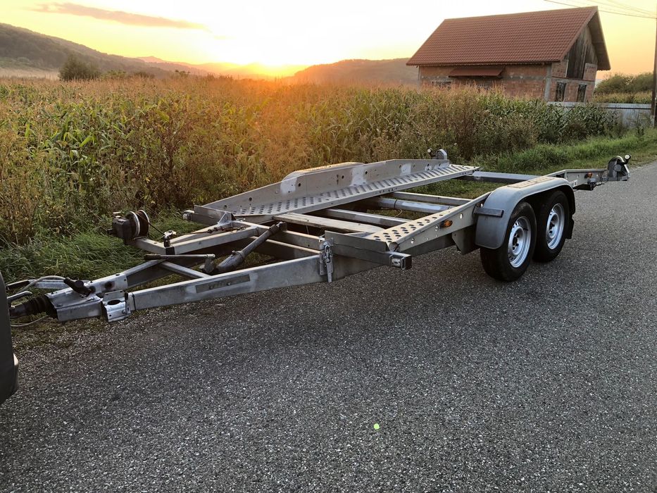 Vând platformă Brenderup Thule stare impecabilă înmatriculată