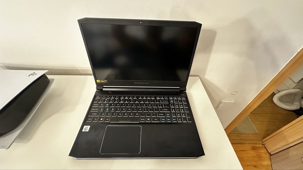 Laptop gaming Predator Helios 300 PH315-53-7273