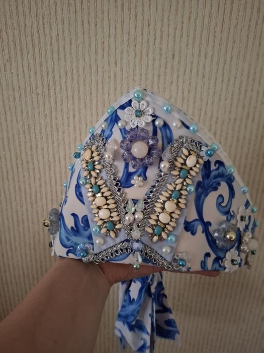 Кокошник ручной работы