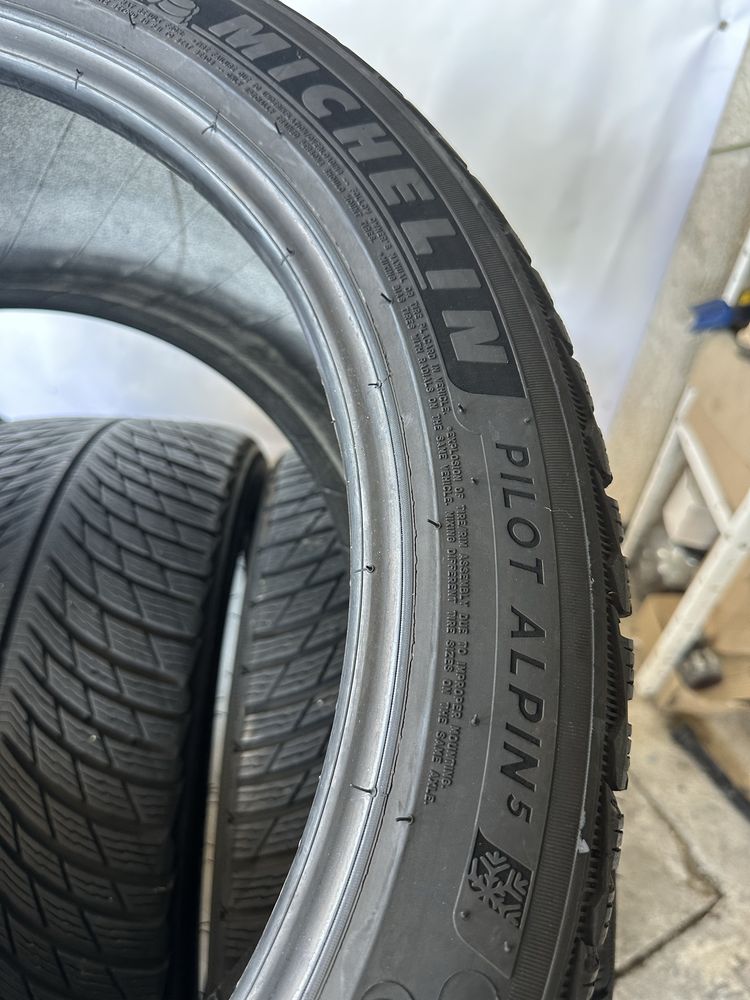 245/40/19 Michelin dot23 4броя