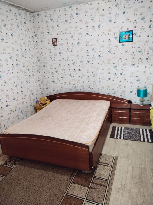 Продам кровать двухспальная  на пишите номер телефона 8700……6947