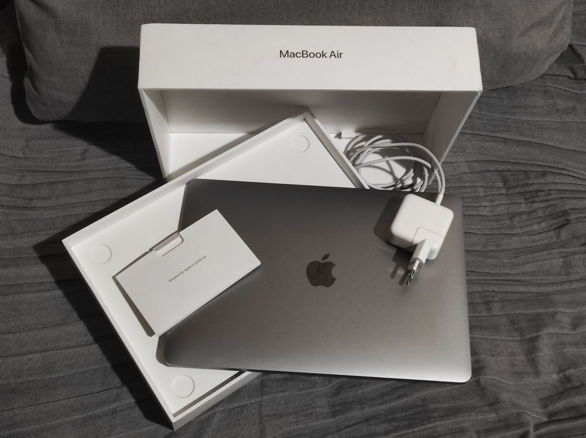 Mac Book Air M1/8/256/%100
