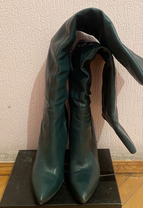 Сапоги из натуральной кожи.