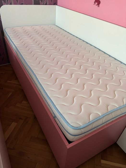 Поръчково легло, за момиче - розово (използвано 2 пъти за 1 година)