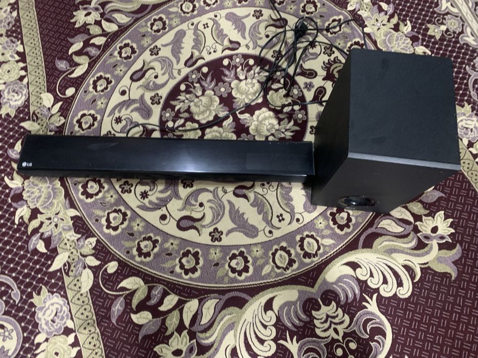 Калонка  LG безпроводной активный динамик