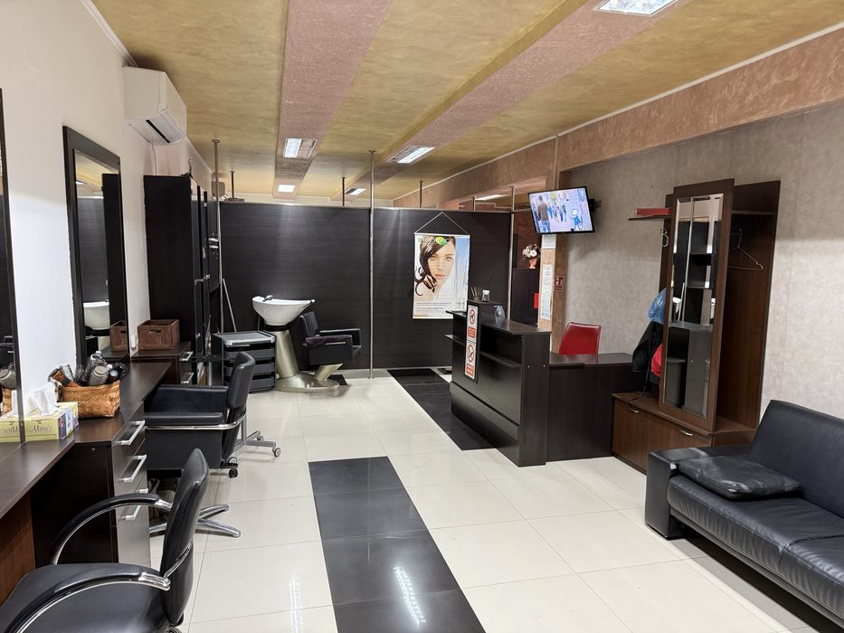 Inchiriez spatii de lucru .. cuafura,frizerie.. etc.