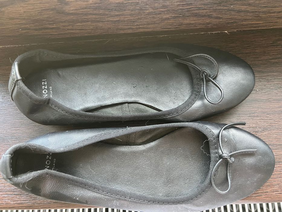 Balerini din piele de culoare neagră mărimea 36