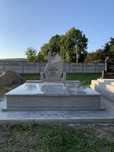 Monumente Funerare