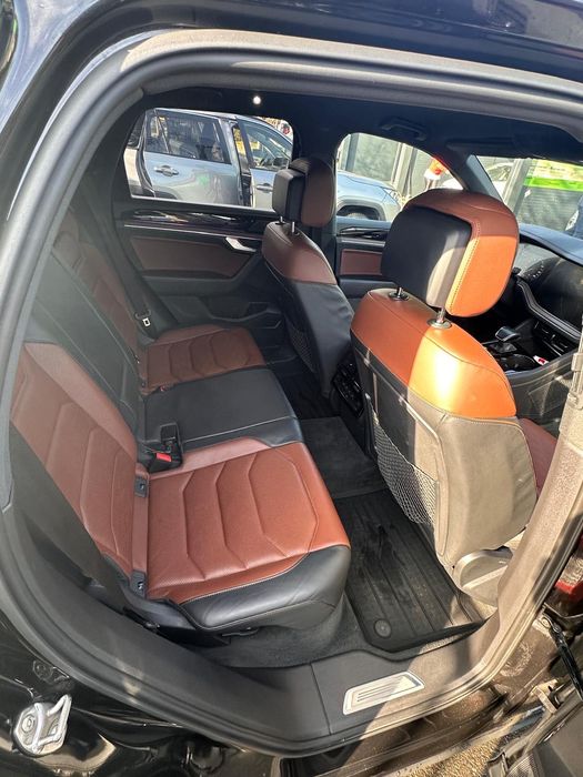 Touareg Atmosphere 2019 144000 Km 39.900 E unic proprietar  impecabilă