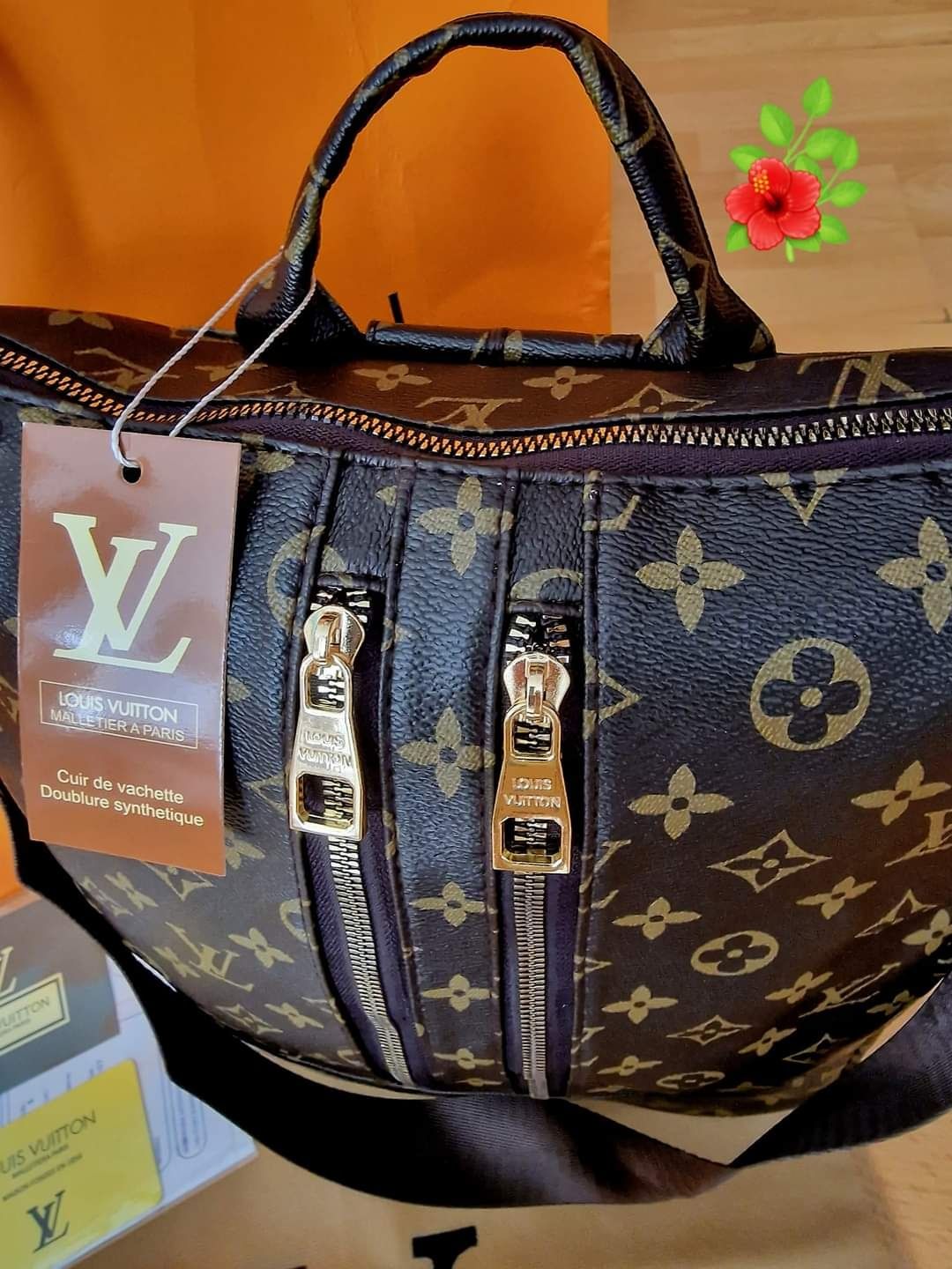 Rucsac Loyis Vuitton 2 in 1,new model, accesorii metalice,sa