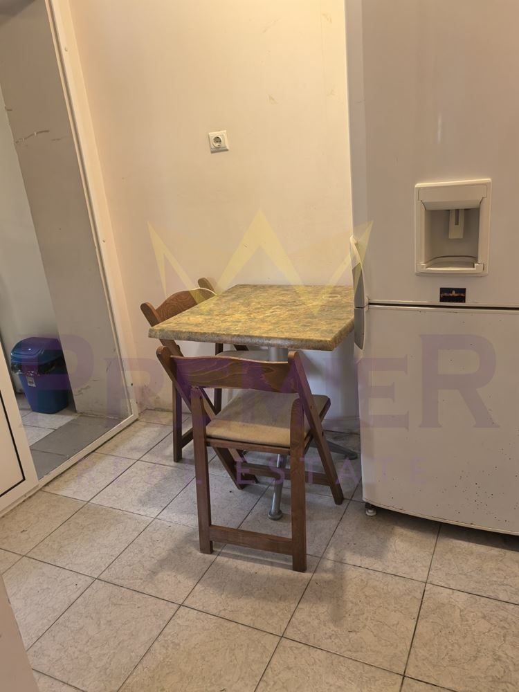 Дава се под наем Етаж от къща в Варна, Левски - 45 кв.м за 306 € - Снимка #2