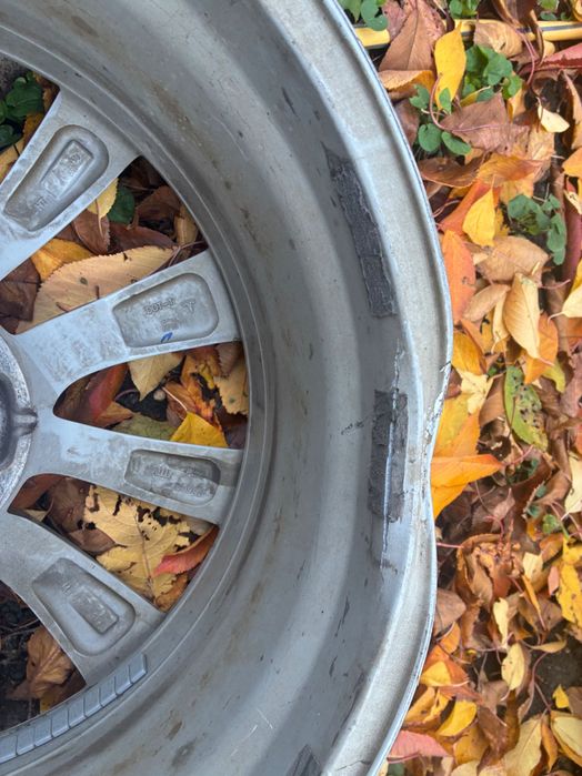 Tesla model 3 Преден десен амортисьор / джанта 19