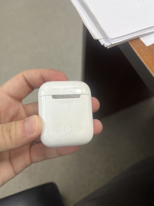 Продаю Airpods 2