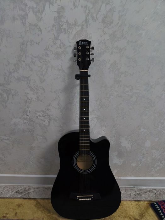 Гитара акустическая