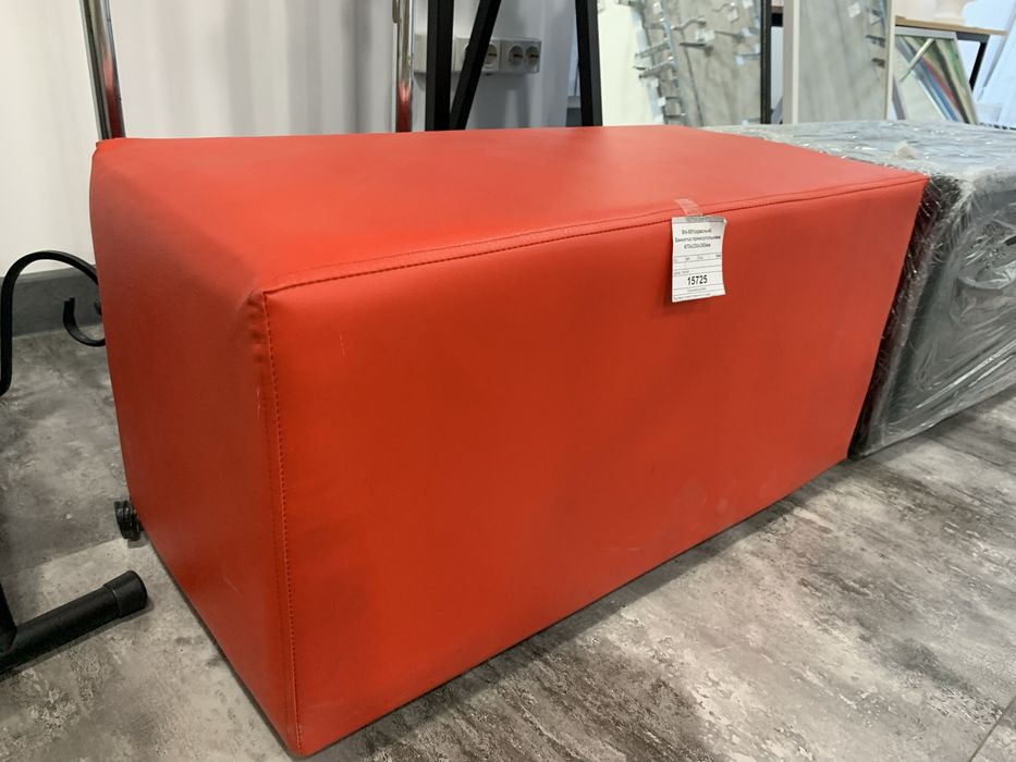 Банкетка (пуфик) прямоугольник (черный, красный)