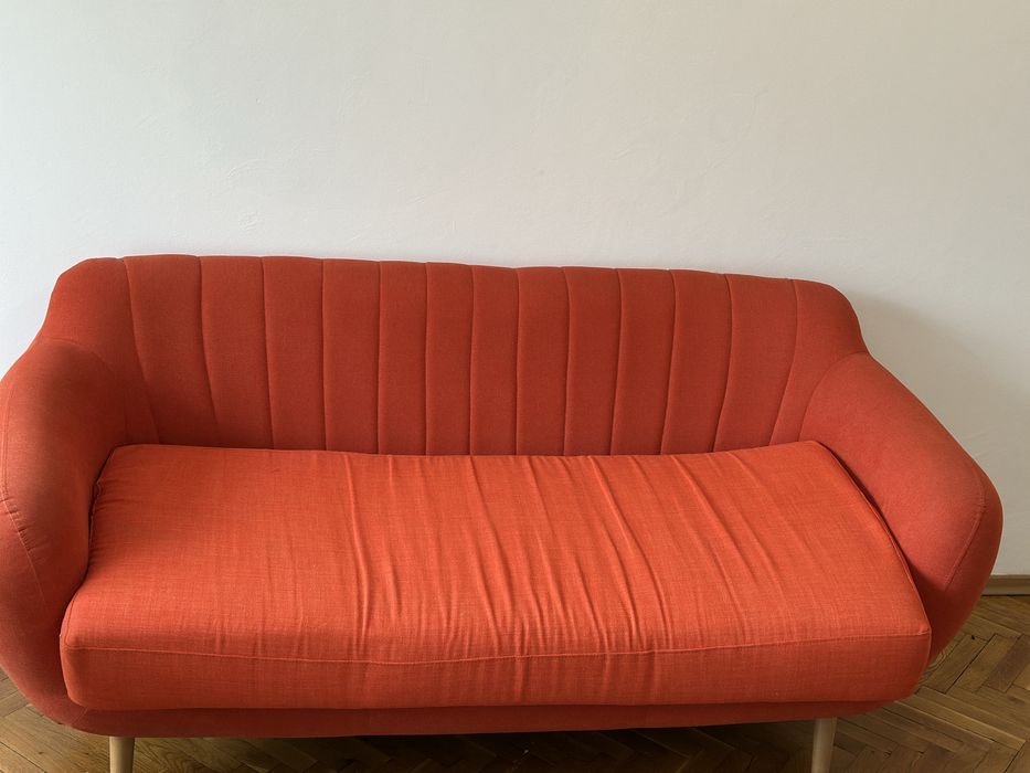 Неразтегателен диван