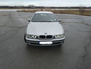 BMW e39 520i На Части