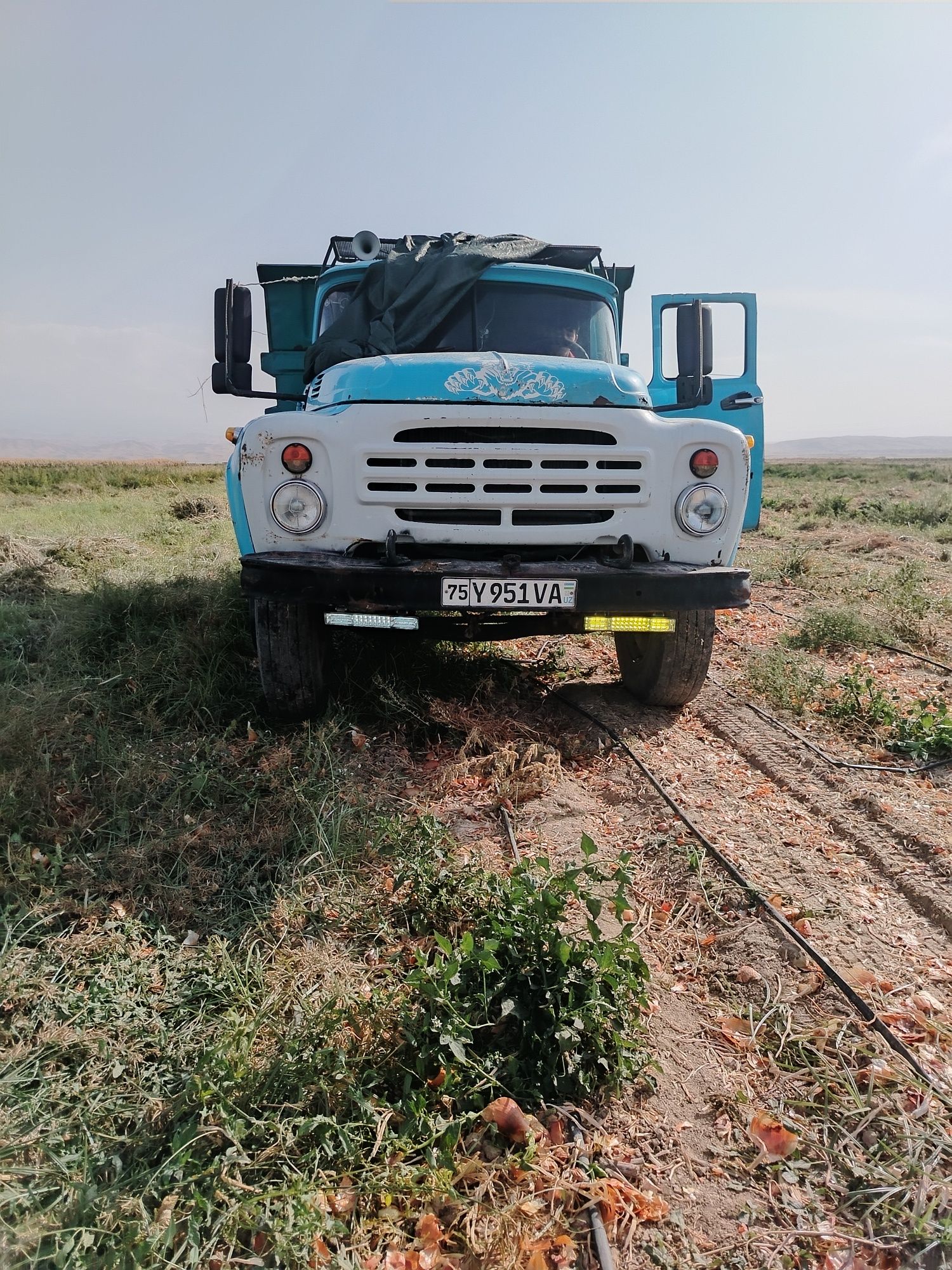 Zil Naxadu ishlab turipti motor ural ochilmagan moy yemaydi bolonlari