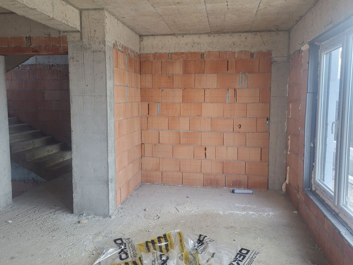 Продава се Двустаен апартамент в Варна, м-т Зеленика - 67 кв.м за 2010 €/кв.м - Снимка #14