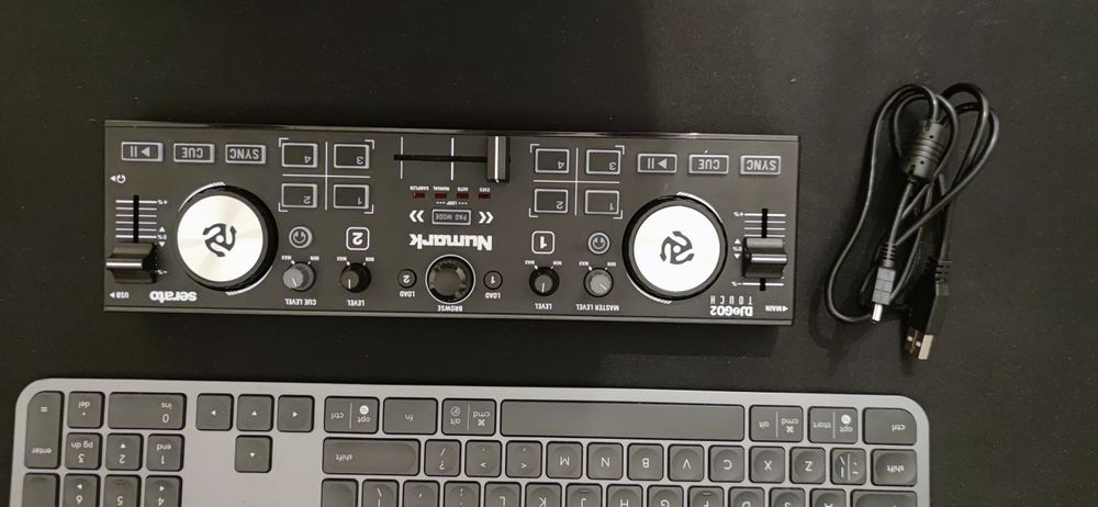 Vand Controller Numark DJ2GO 2 Touch