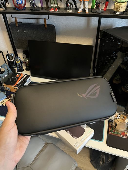 Husa Republic of Gamers Asus  Nou!