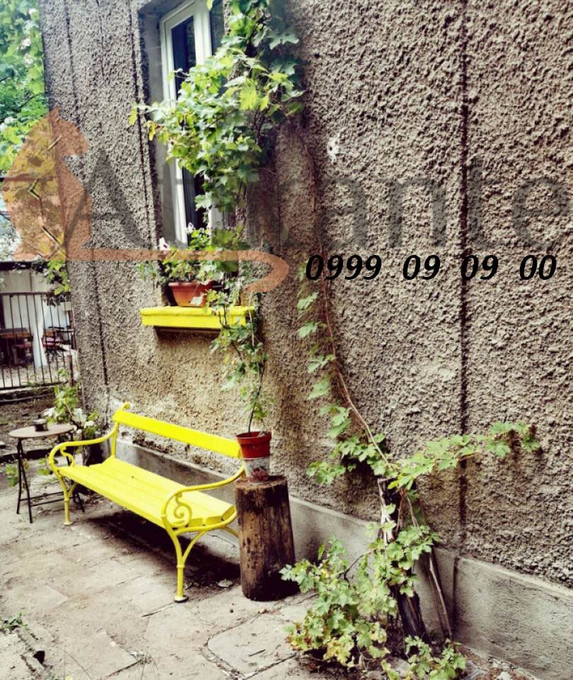 Къща в София-Лозенец площ 270 цена 2600