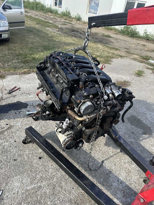 Motor 3.0 M57 BMW Seria 5 E60 E61 530d 218cp bloc fonta complet patrol