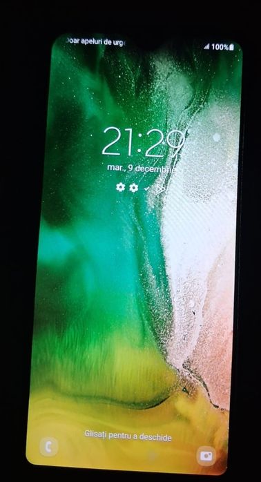 Samsung A20e.   220 lei