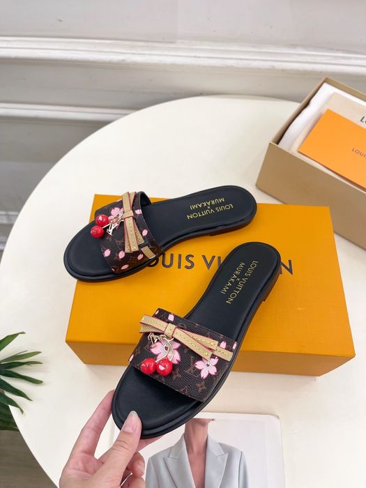 Papuci Louis Vuitton, tip Premium