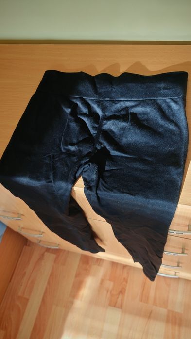 безшевен черен дамски клин с scrunch bum ефект