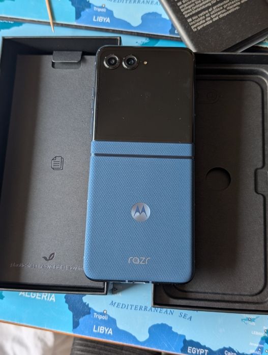 Motorola Razr 60 blue