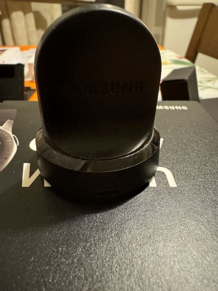 Продавам Samsung Galaxy Watch 46mm