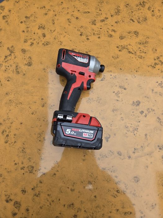 Milwaukee M18 BLID2 ударен винтоверт
 ударен
600 lei
