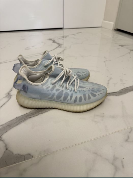 Yeezy 350 V2 Mono ice 44
