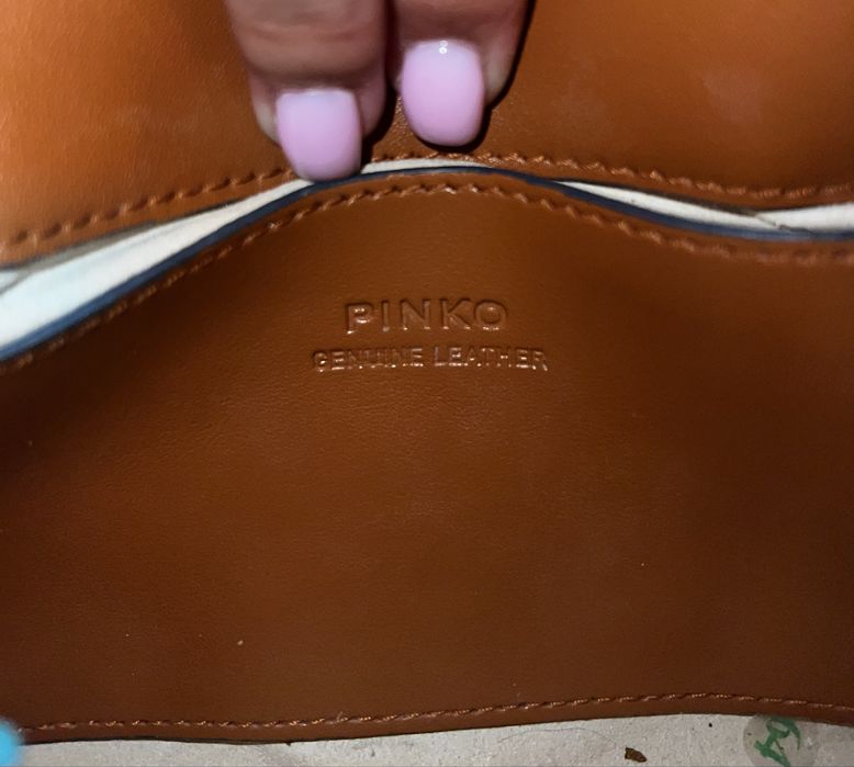 Малка дамска чанта Pinko носена, но в добро състояние