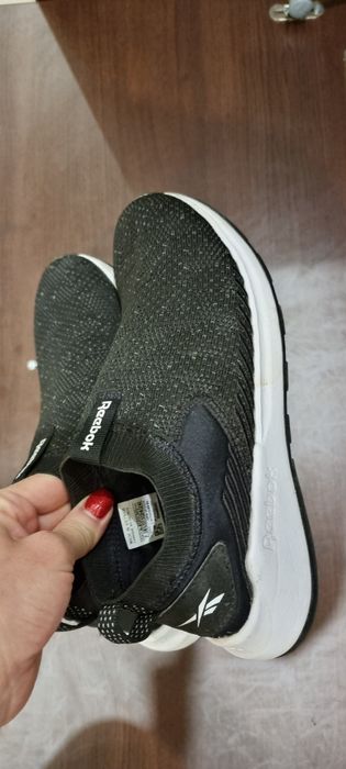 Сникърси Reebok.Розови сникърси.Guess  златисти