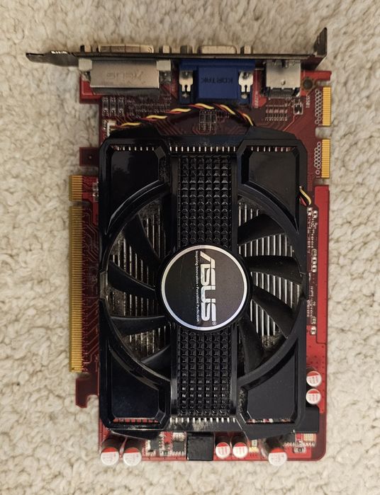 Vând kit PC cu procesor AMD Phenom X6