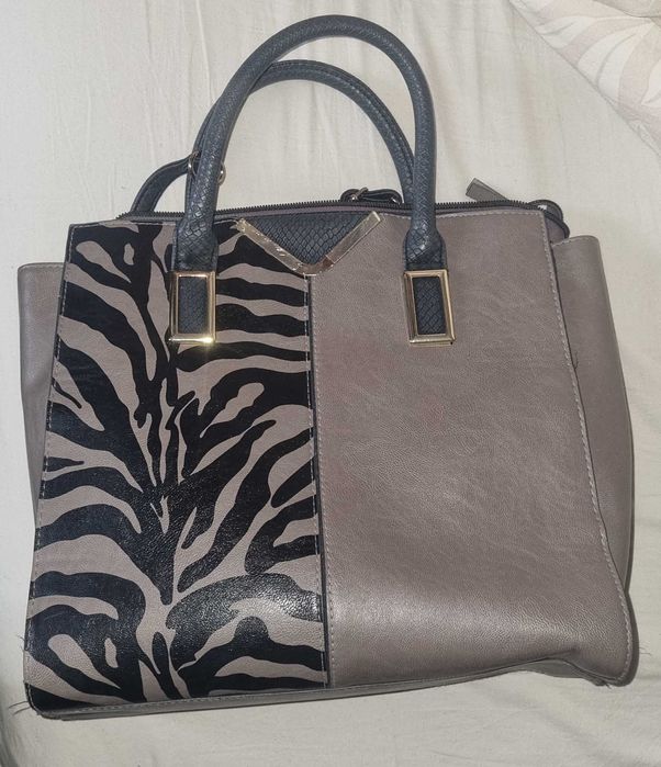 Geantă de damă diferite modele