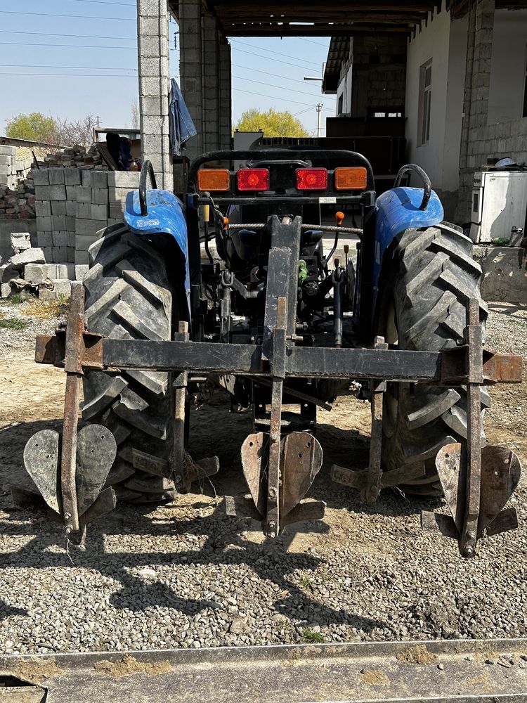 Traktor  New Holland TT40