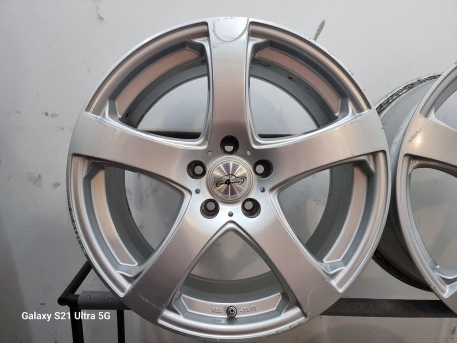 Com4wheels 4бр. Лети джанти с летни гуми Dunlop 225/45R18