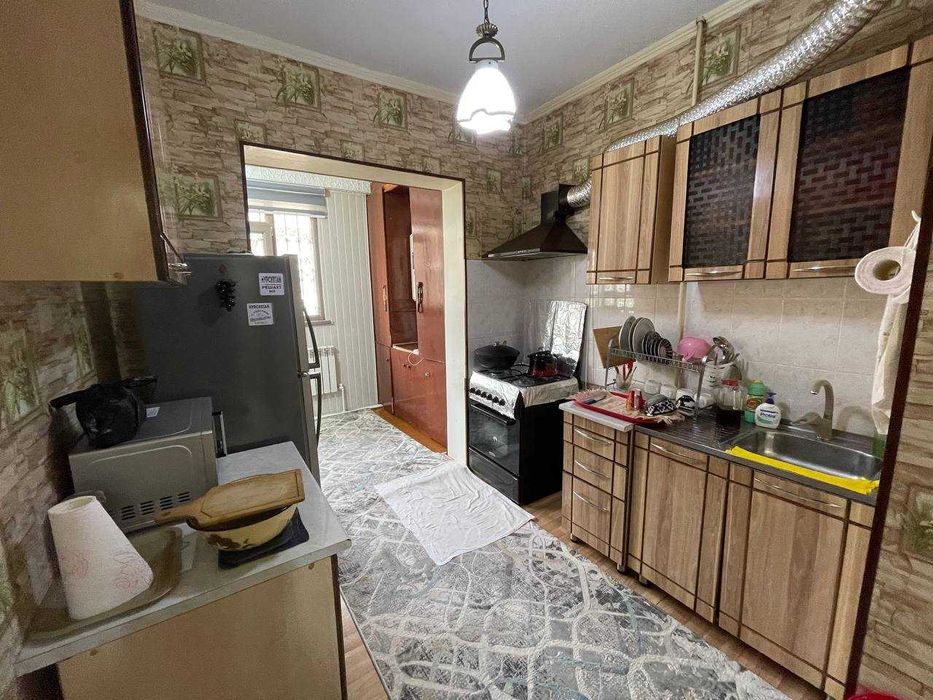 Продается  3-комнатная квартира