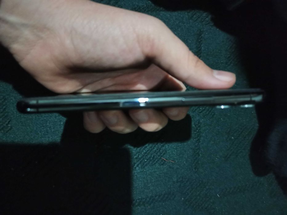 Model iPhone 11 pro yomkost 72 ochilmagan yaxshi holatda xotira 256