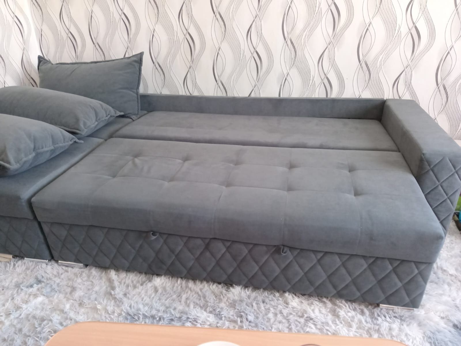 Продам диван серый