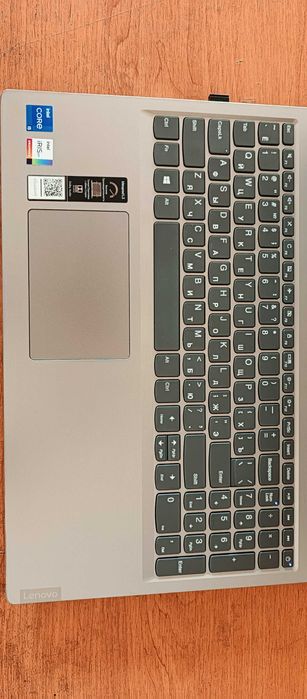 Lenovo core i5 8 GB/ 512GB SSD