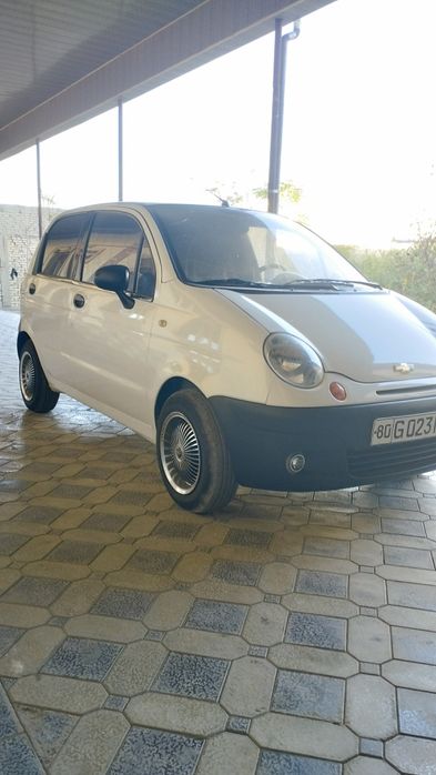 Матиз сотилади метанда