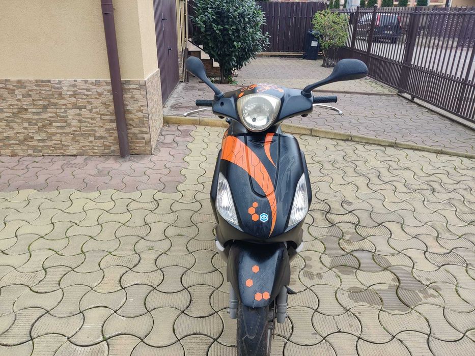 Vand scuter Piaggio Fly 49cmc