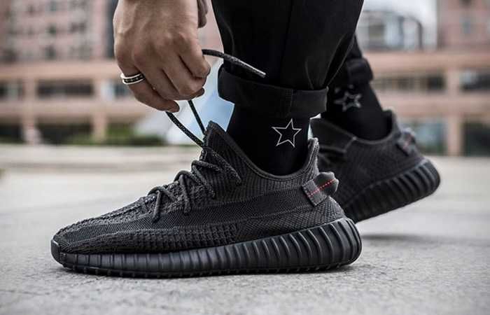 Кроссовки adidas YEEZY