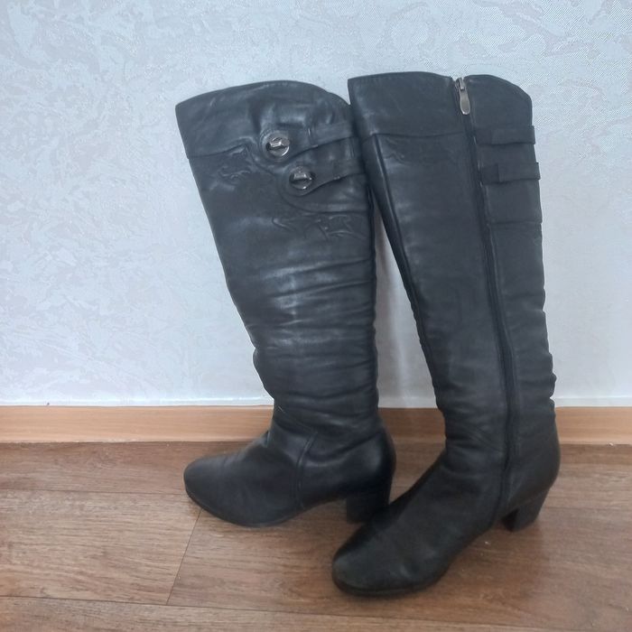 Продам женскую обувь
