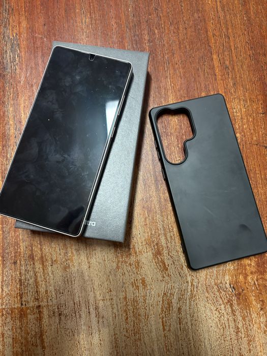Продавам Samsung Galaxy S25 Ultra 256 Gb с гаранция от Йетел