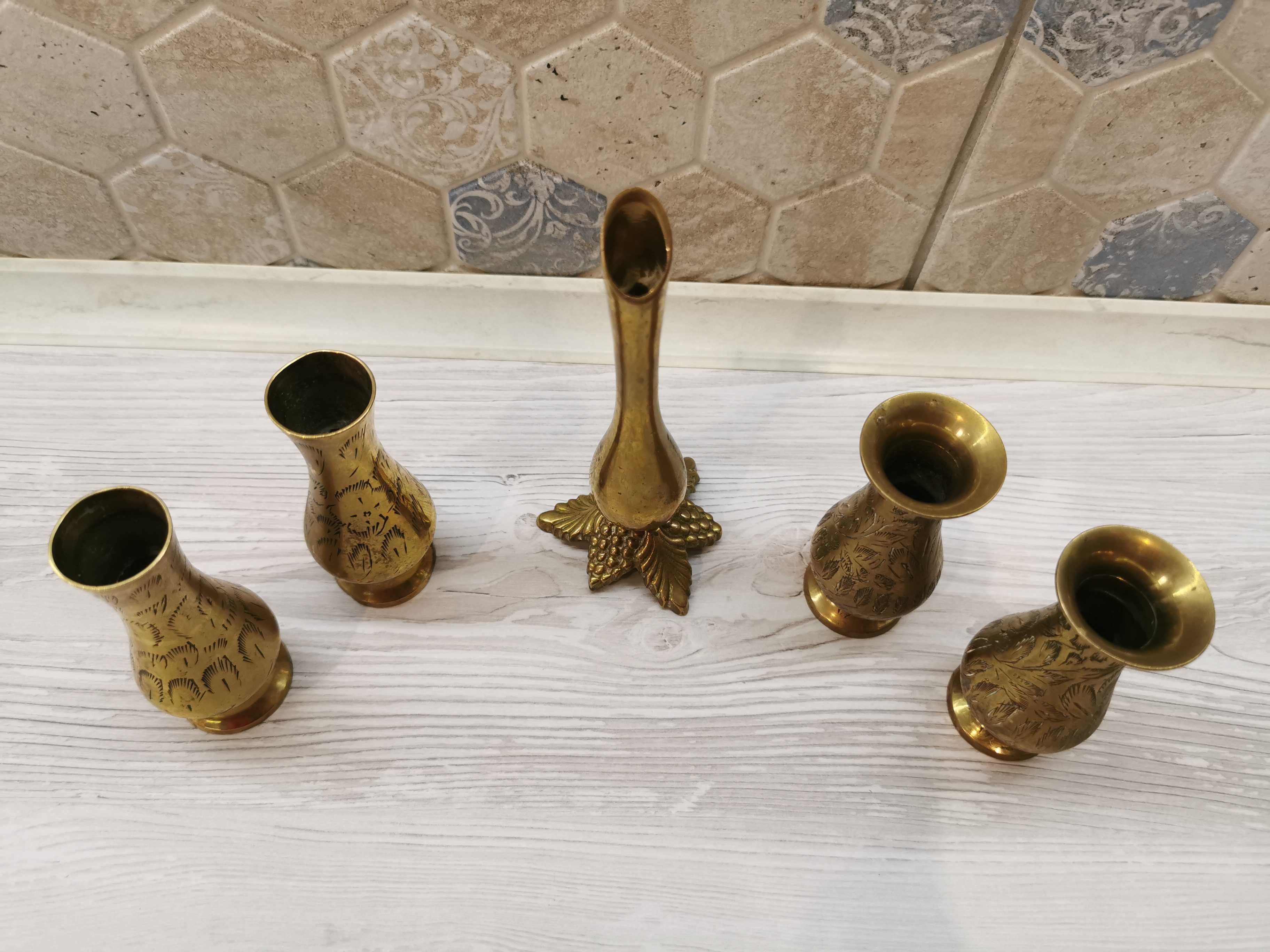 Месингови фигури и животни